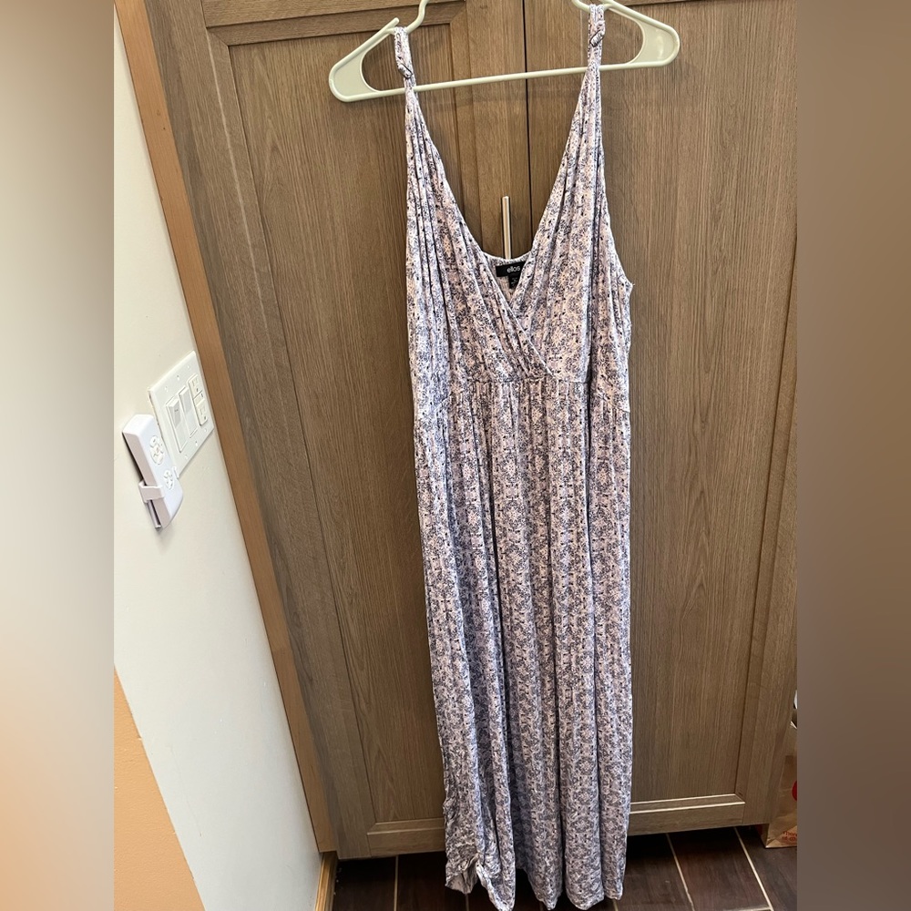 Women’s dress